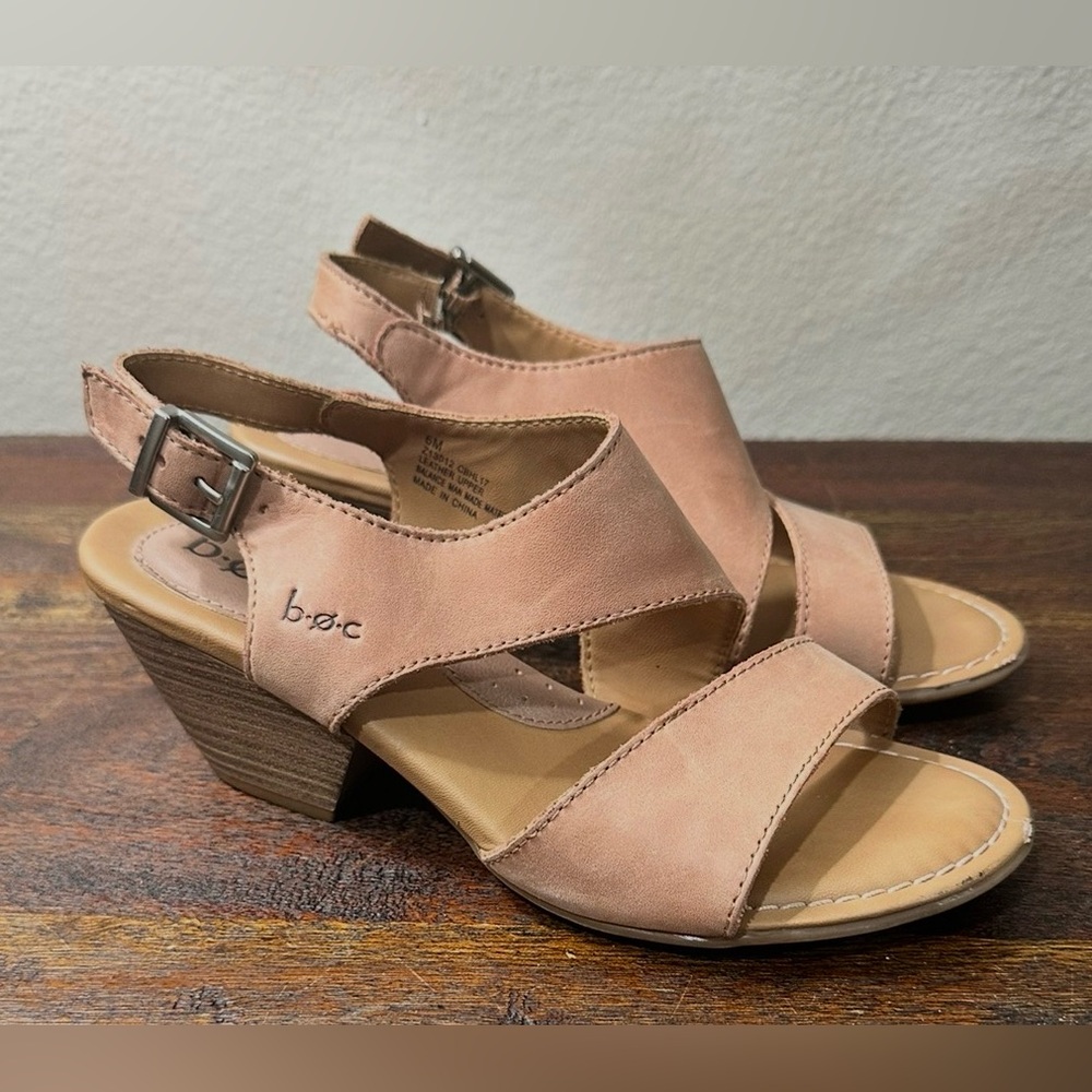 b.o.c. Women's tan leather heel Sandals size 6